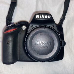 Nikon D3200 Digital SLR Camera & 18-55mm Zoom Lens and other accessories